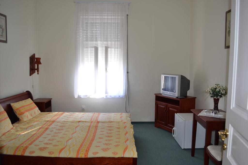 Nosztalgia Hotel Balatonszarszo Δωμάτιο φωτογραφία